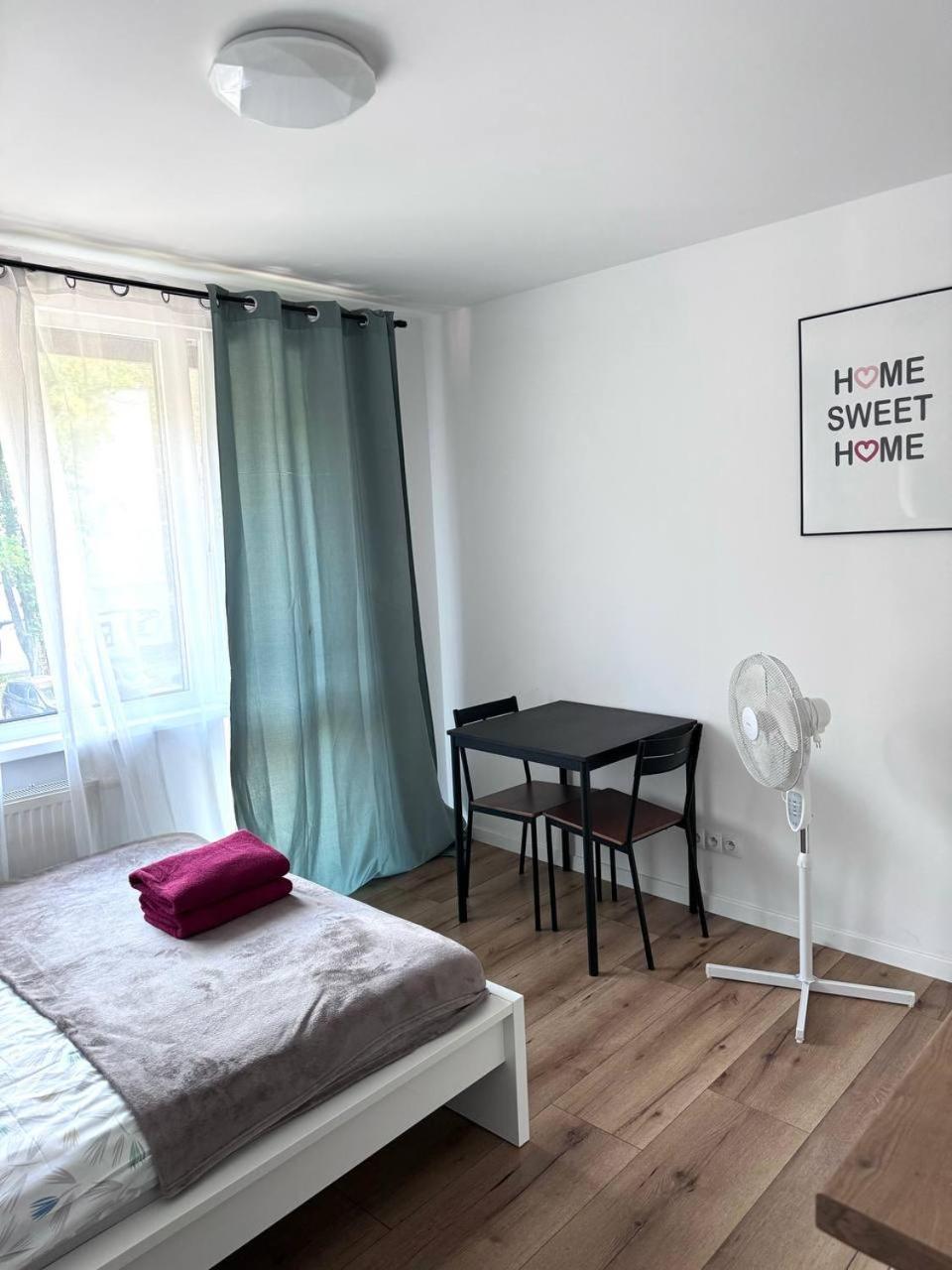 Quiet Apartment Near The Park, Metro, Centre, Wi-Fi - By Hik Apartments วอร์ซอ ภายนอก รูปภาพ